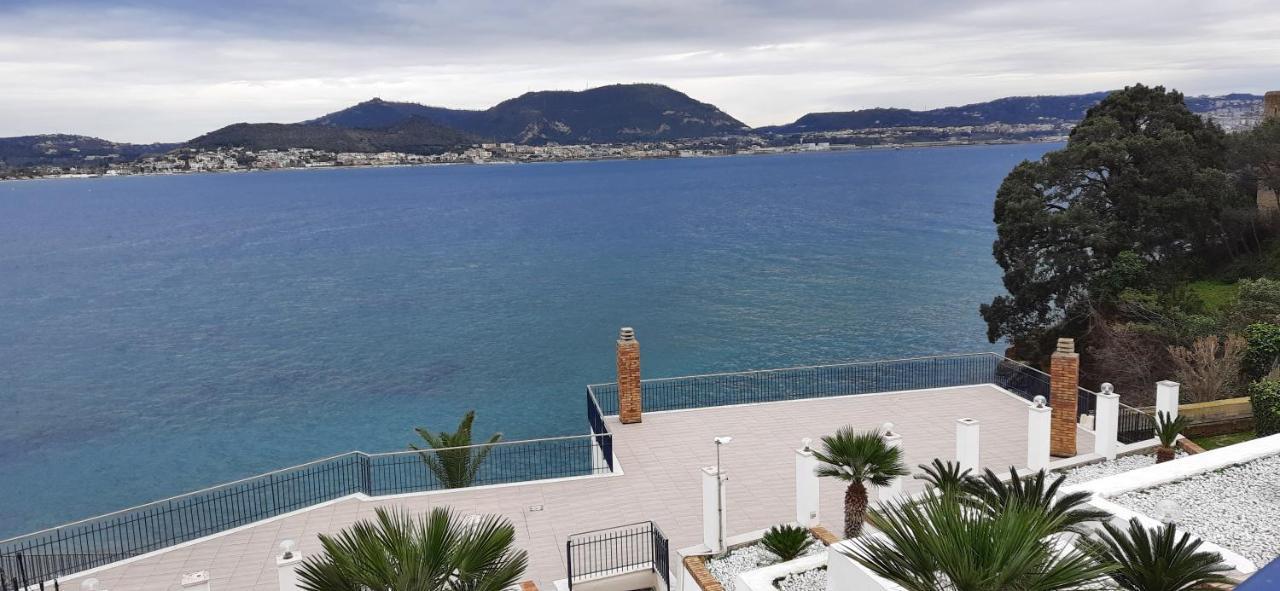 Castello Apartment باكولي المظهر الخارجي الصورة