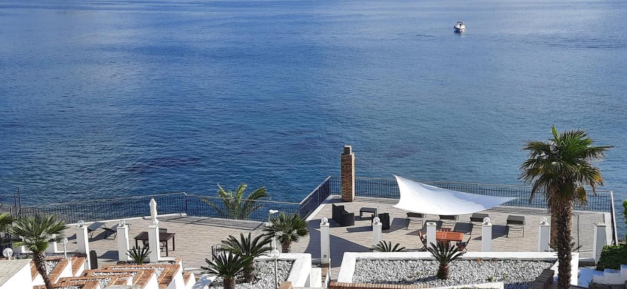 Castello Apartment باكولي المظهر الخارجي الصورة