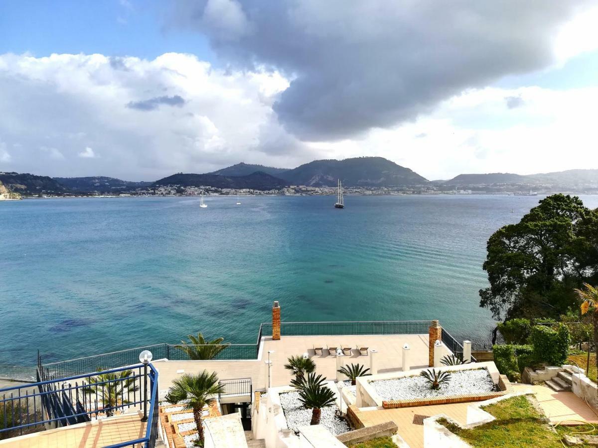 Castello Apartment باكولي المظهر الخارجي الصورة